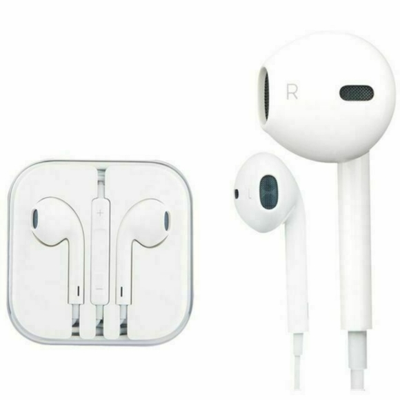 APPLE Authentic EARPODS Lightning Plug HEADPHONES - Picture 1 of 3
